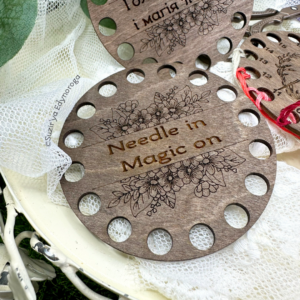 Органайзер для муліне "Needle in - Magic on" (16 отворів)